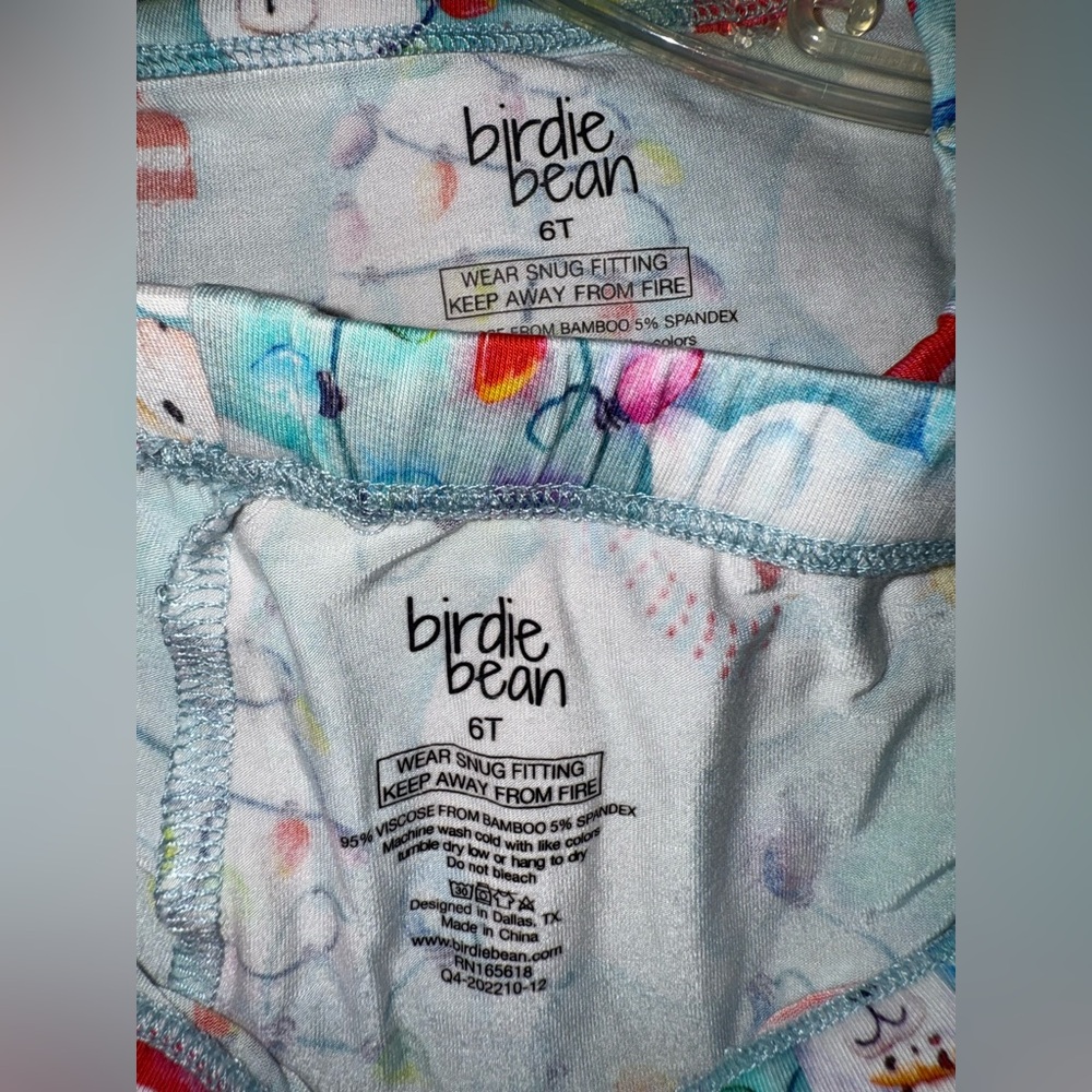 🔹SOLD🔹Birdie Bean 2Pc Kids Christmas 🎄 Polar Bear Pajamas - Size 6T - Picture 5 of 6